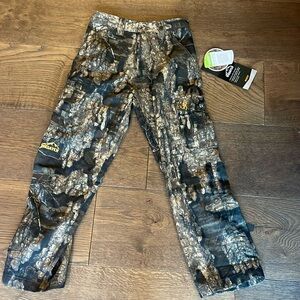 Browning camouflage pants NWT youth large